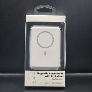 5000mAh Power Bank Magnetic Battery Pack Wireless Charger with Kickstand - White